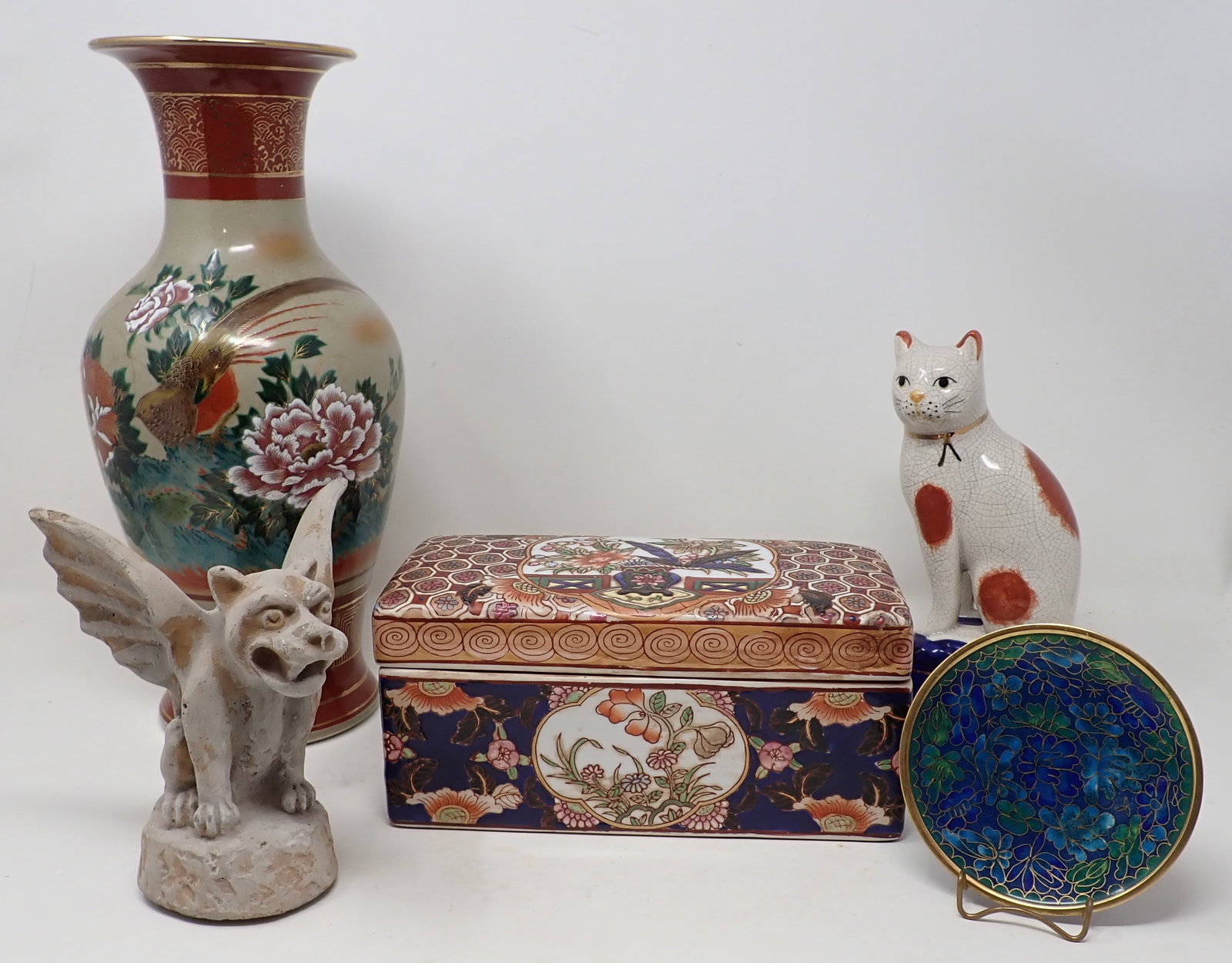 Oriental Vase Trinket Box Misc Figures (1 of 9)
