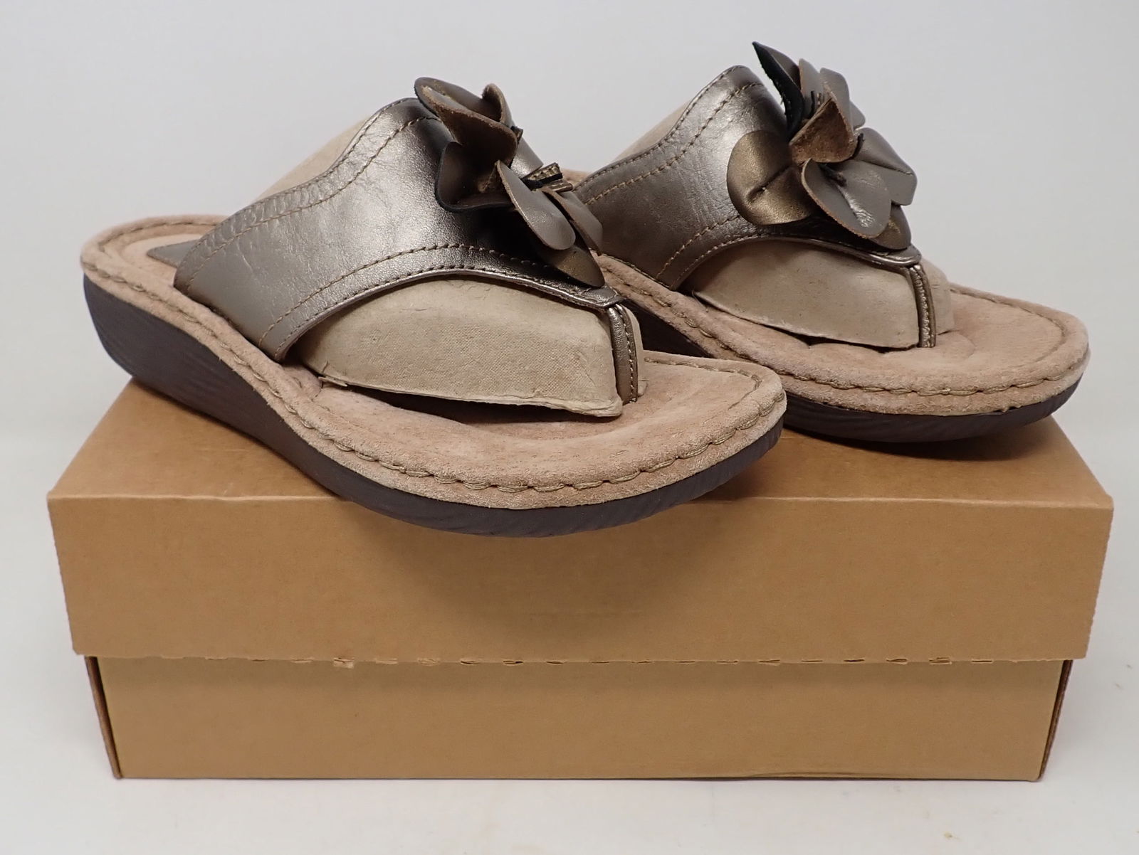 Clarks Sandals: Not sure of size. Possibly 8 1/2.