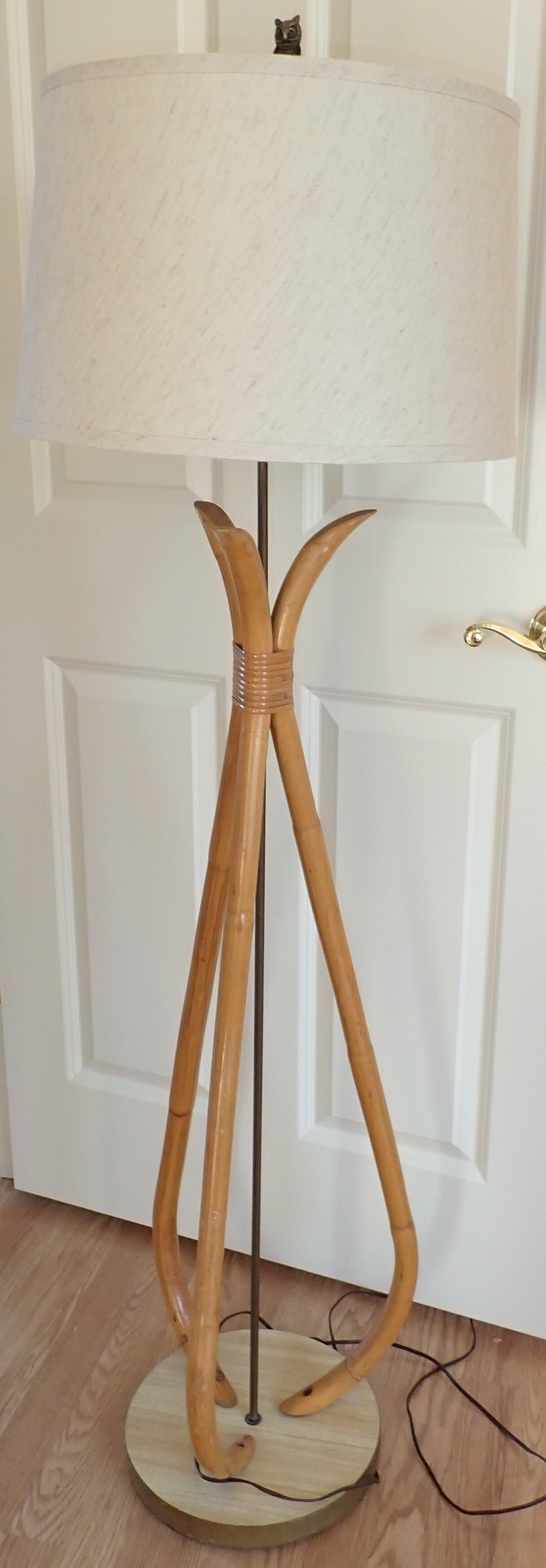 Modernist Rattan Floor Lamp (1 of 8)