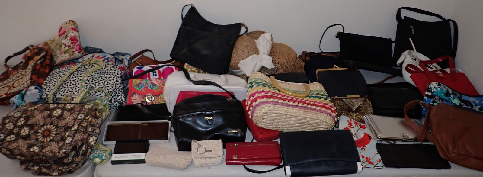 Purses Hats Wallets Bags (1 of 7)