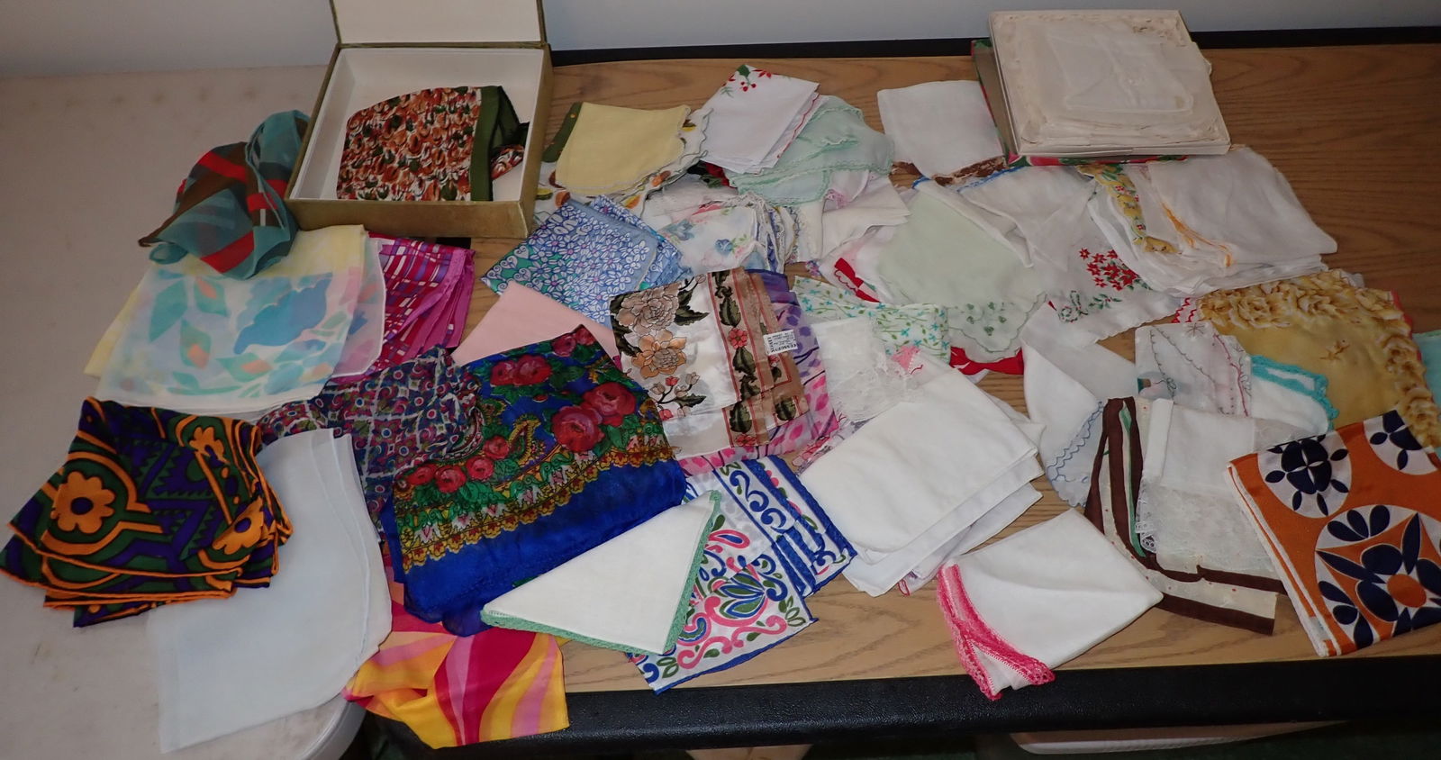 Handkerchiefs incl Japanese: Misc handkerchiefs