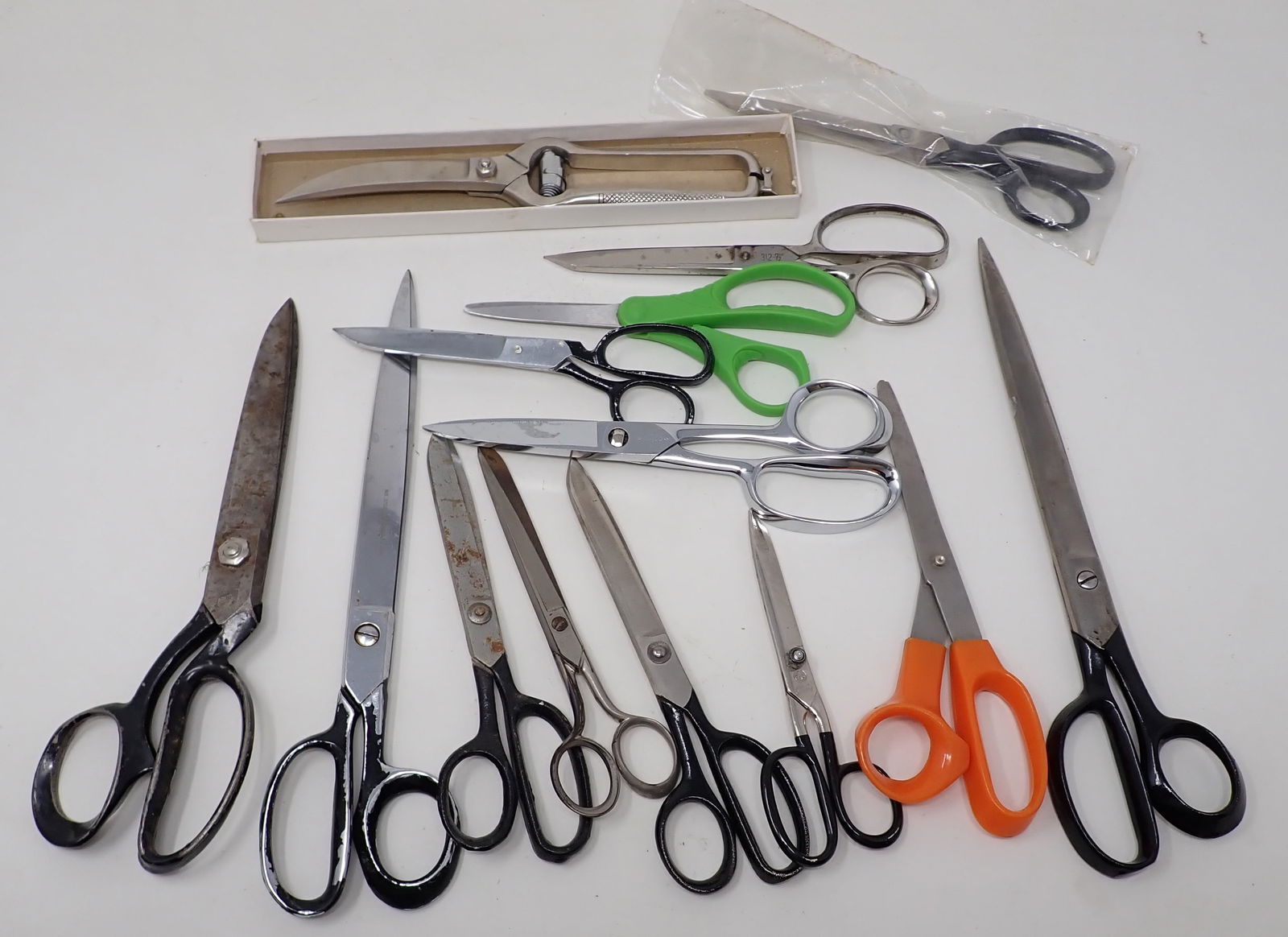 Scissors & Shears (1 of 2)