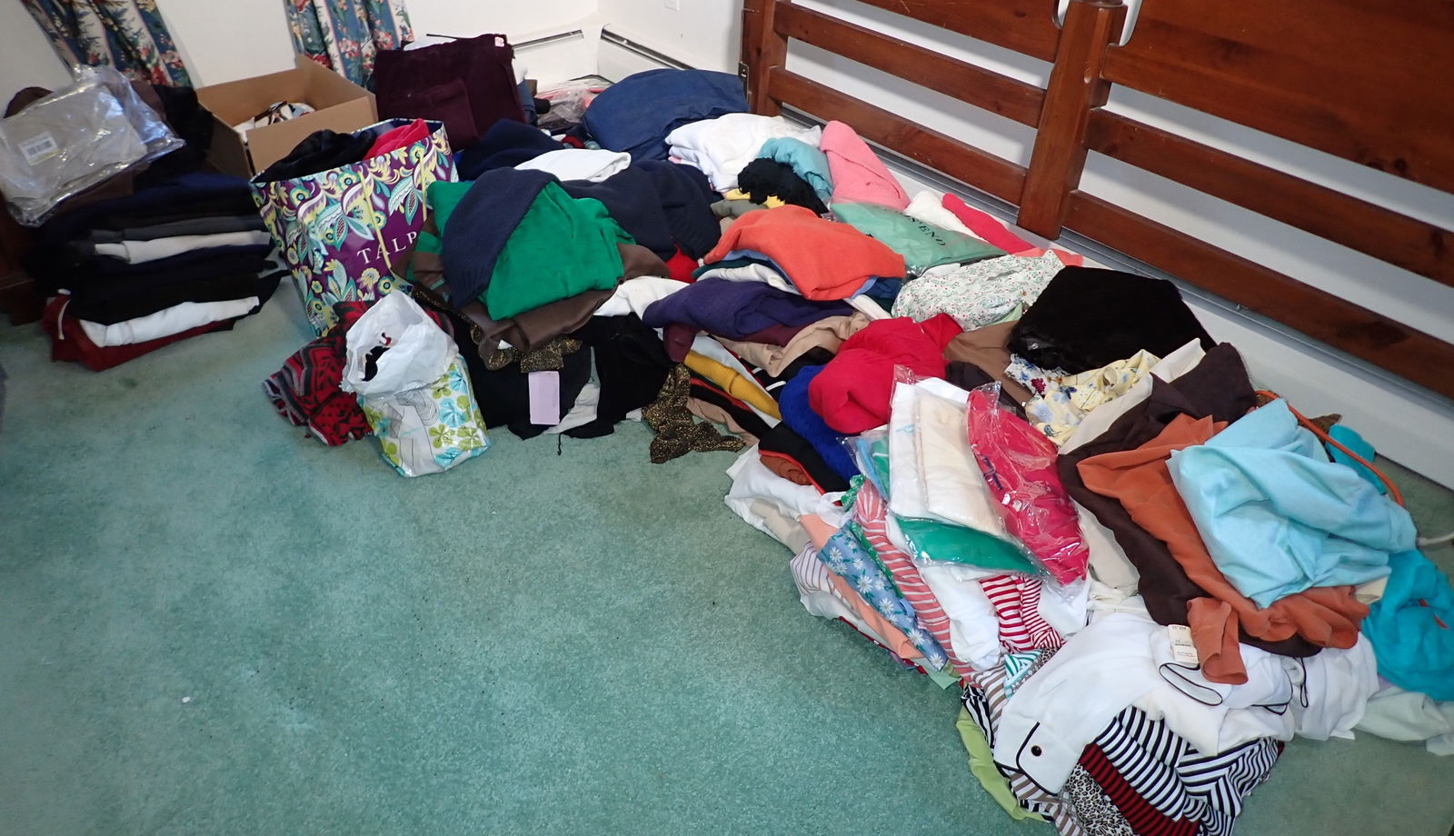 Womens Clothing Towels Misc Closet Contents (1 of 20)