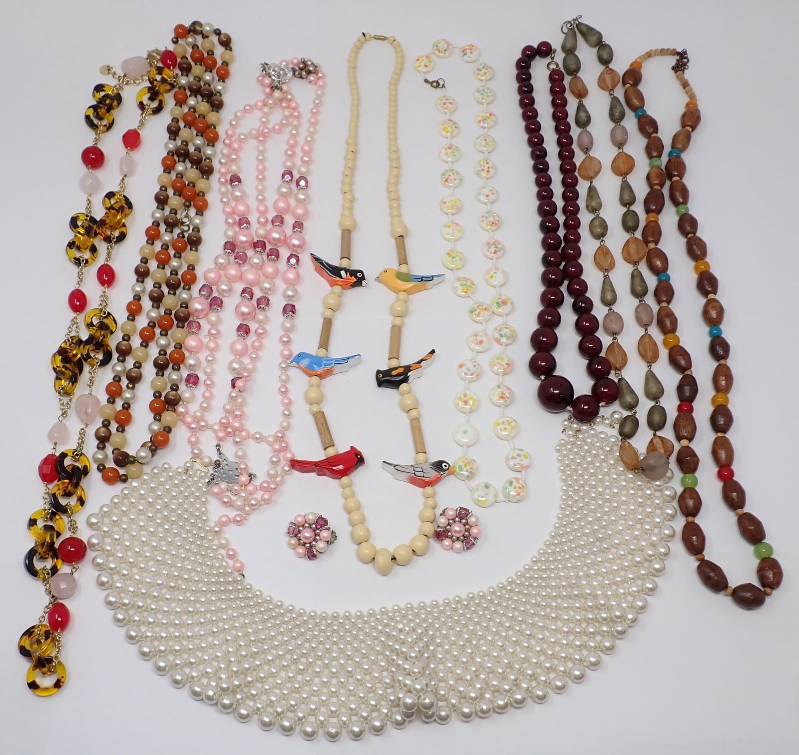 Approx. 9 Costume Necklaces (1 of 6)