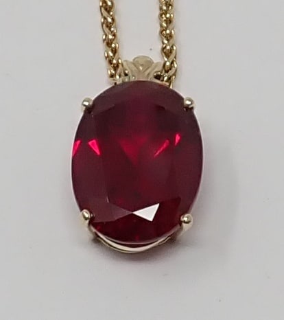 Gold Pendant and Chain (1 of 9)