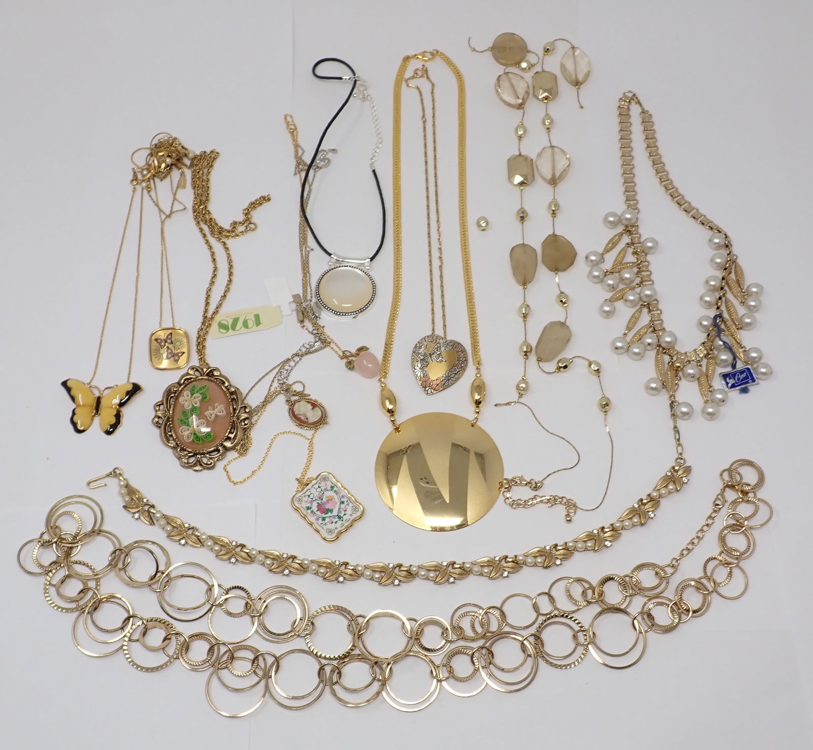 Approx. 15 Gold-Tone Costume Necklaces (1 of 6)