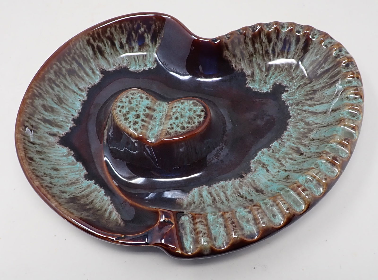 MCM Pottery Ashtray (1 of 2)
