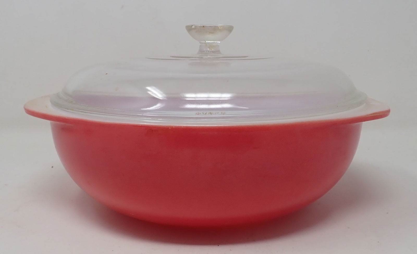 Pyrex 024 2 Quart Covered Casserole (1 of 2)