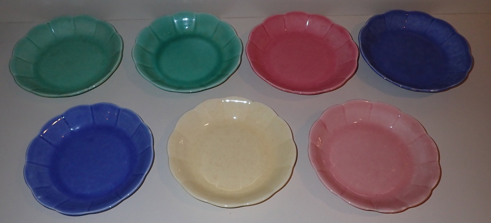 7 WS George Petalware Dishes: Approx 7 7/8" in diameter and 1 3/8" tall.