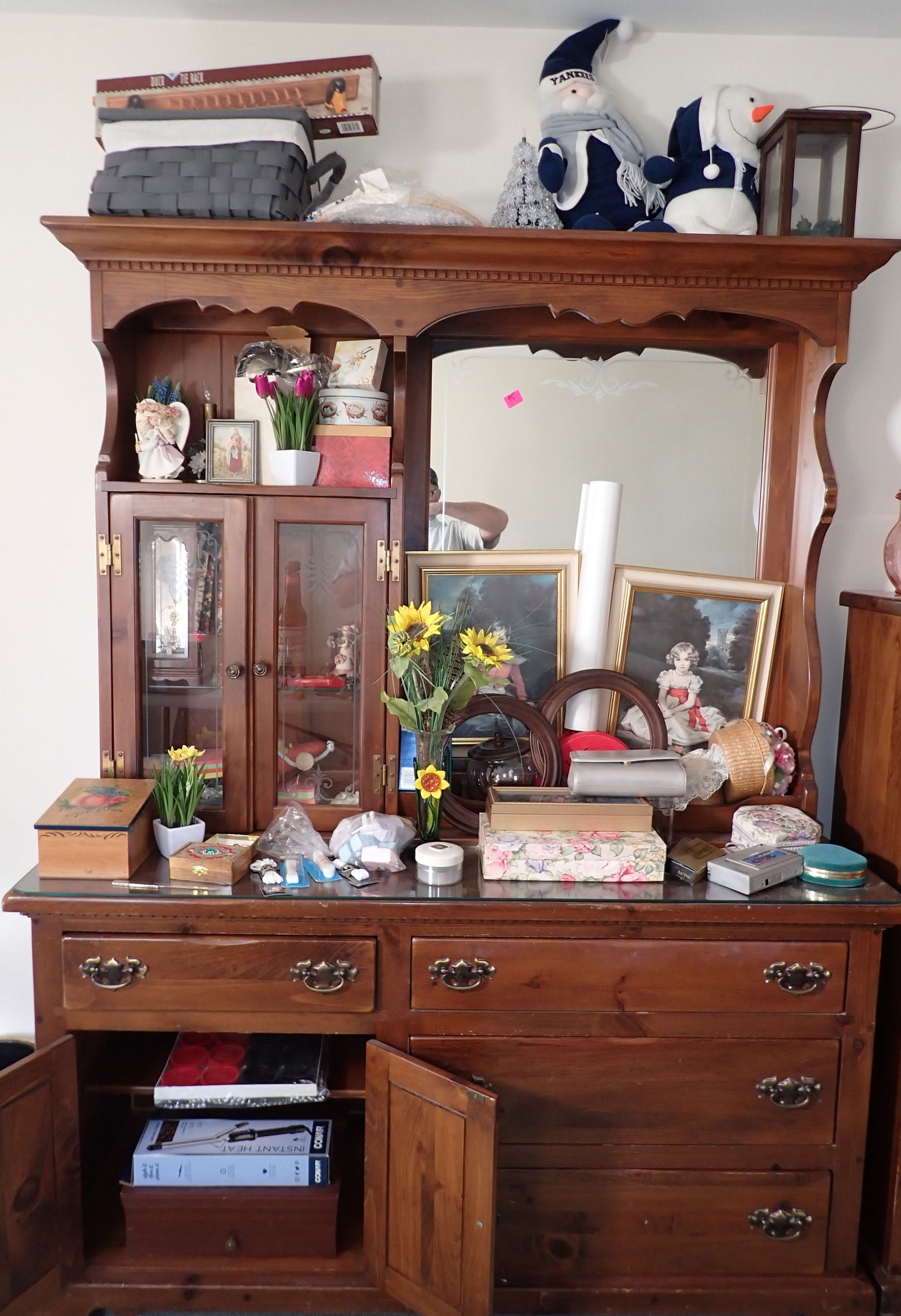 Contents of Dresser (1 of 11)