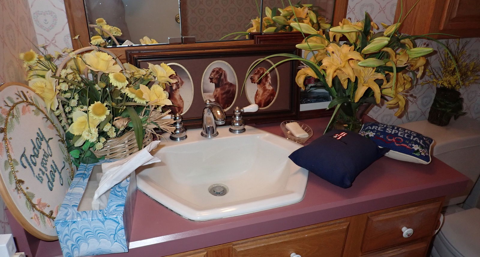 Artificial Plants / Flowers Stool Scale (1 of 5)