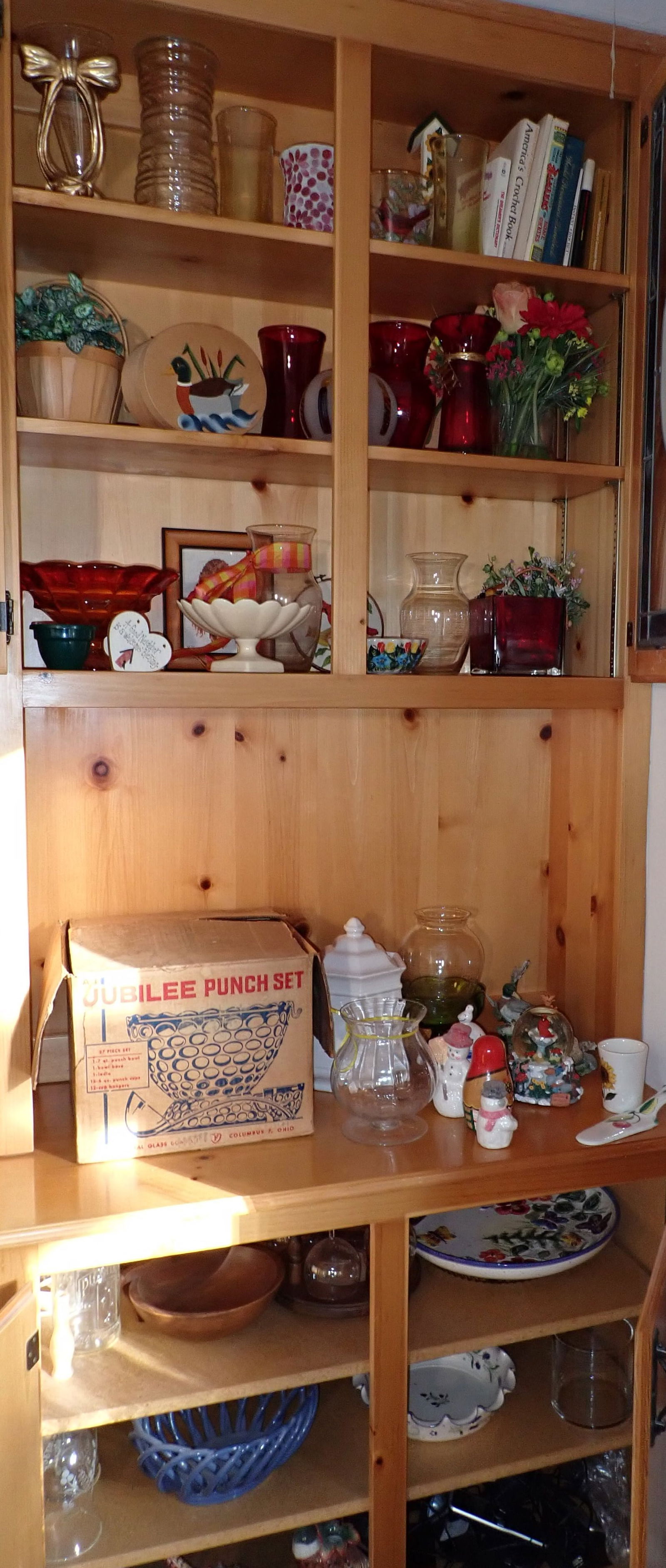 Jubilee Punch Bowl Set Misc Cabinet Contents (1 of 12)