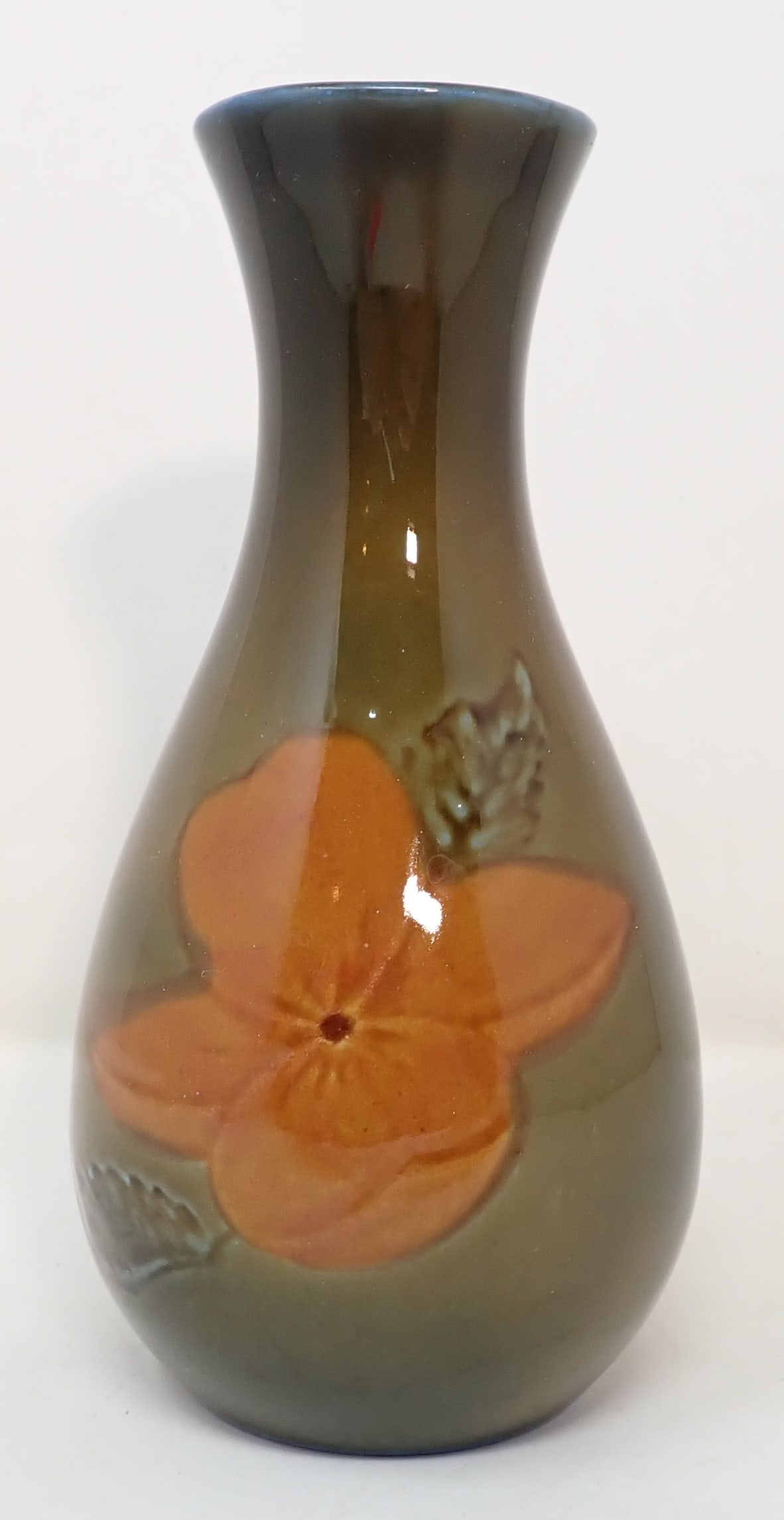 Wade Porcelain Vase: Approx 3 1/4" in diameter and 6 3/4" tall.