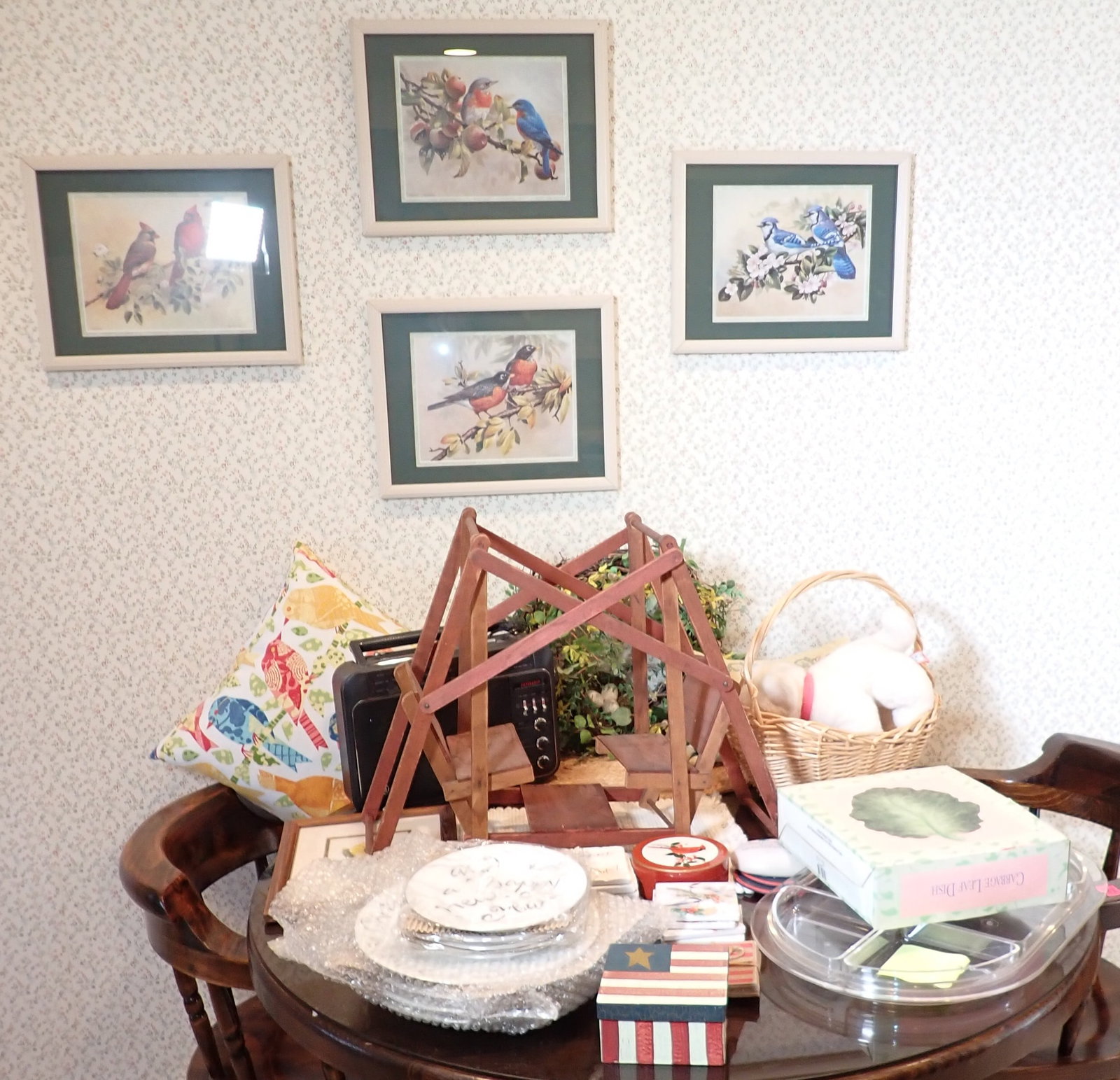 Bird Prints & Table Contents: Does not include the table ! Must have removed by 10am ONLY ! No shipping ! Must take all !
