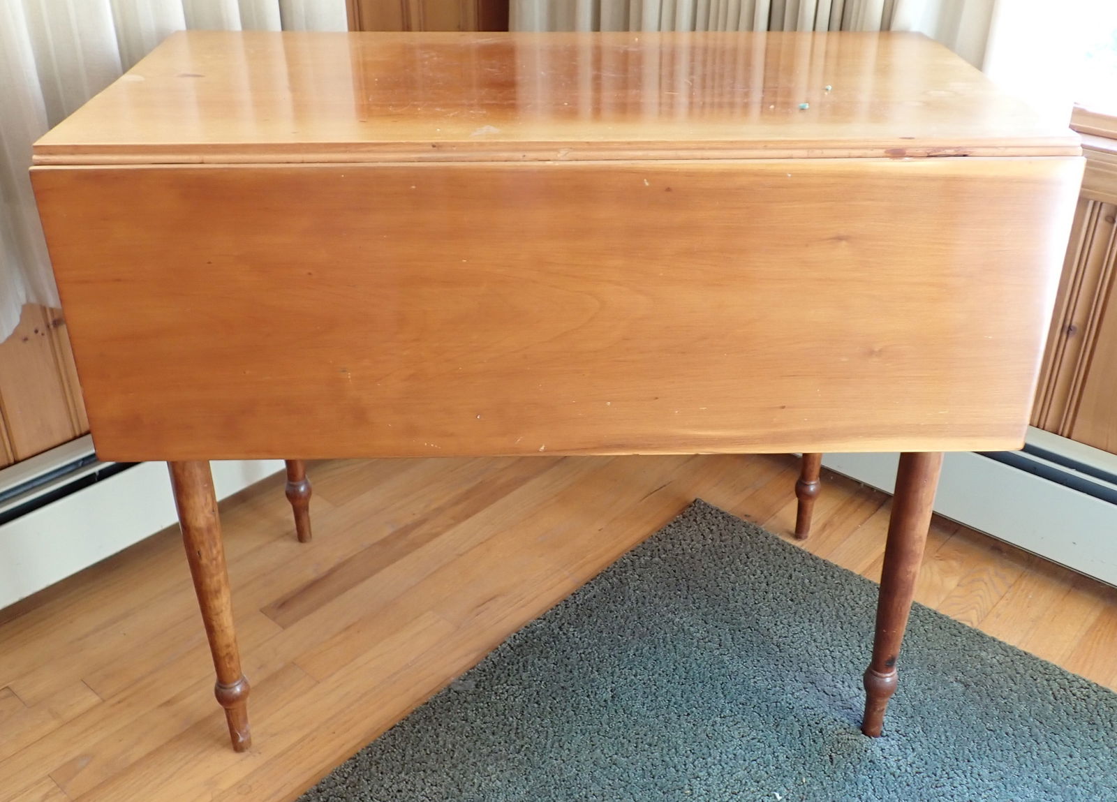Drop Leaf Table: Approx 19" ( closed) x 35" x 29" tall. Drop leaves are apprx 11 1/4". No shipping ! Bring help to remove !