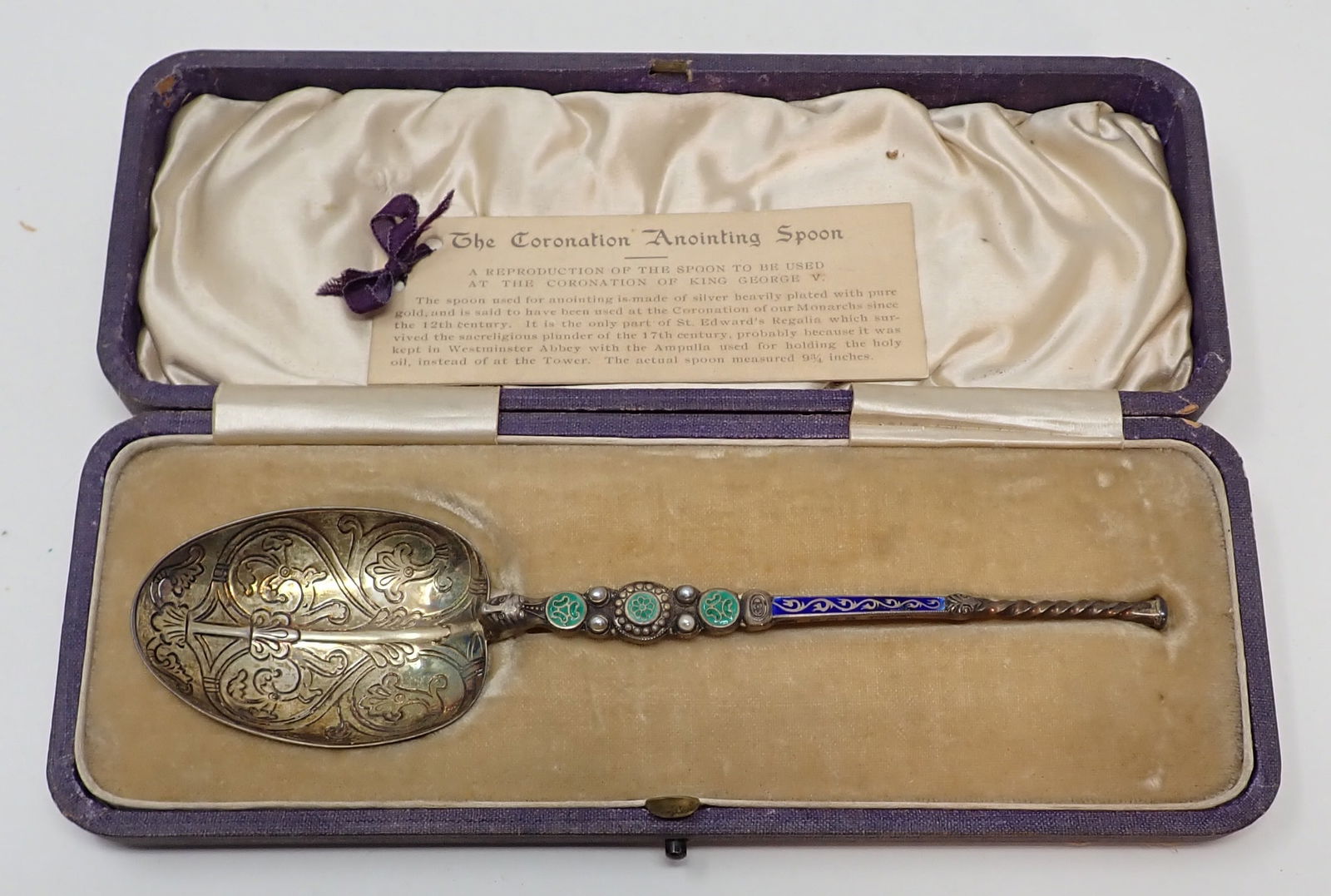 King George Coronation Anointing Spoon: Repro spoon is Approx 6 3/4" long and weighs approx 30 grams.