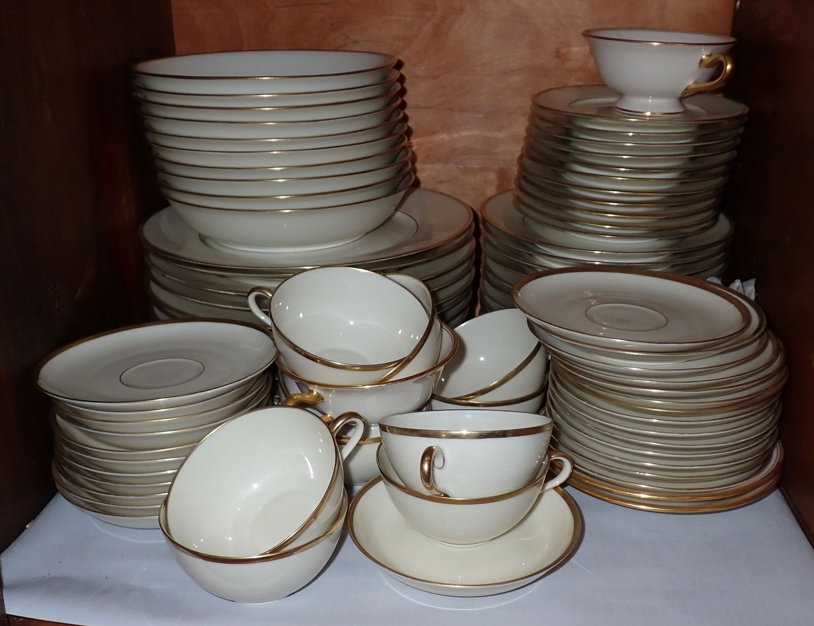 Bavaria Black Knight Dinnerware: NO SHIPPING !