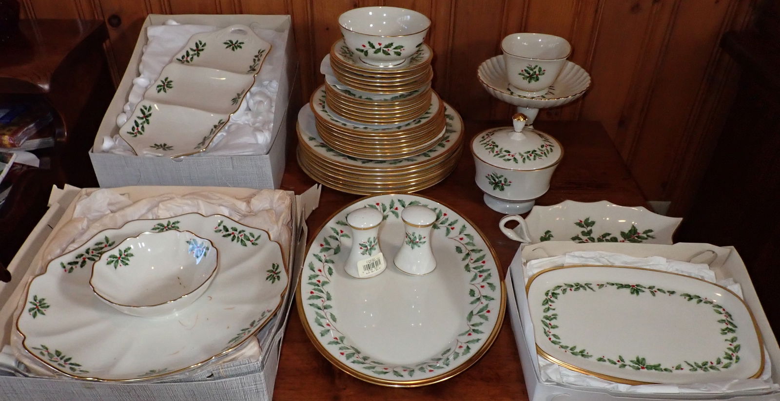 Lenox Plates Saucers Trays Compote (1 of 6)