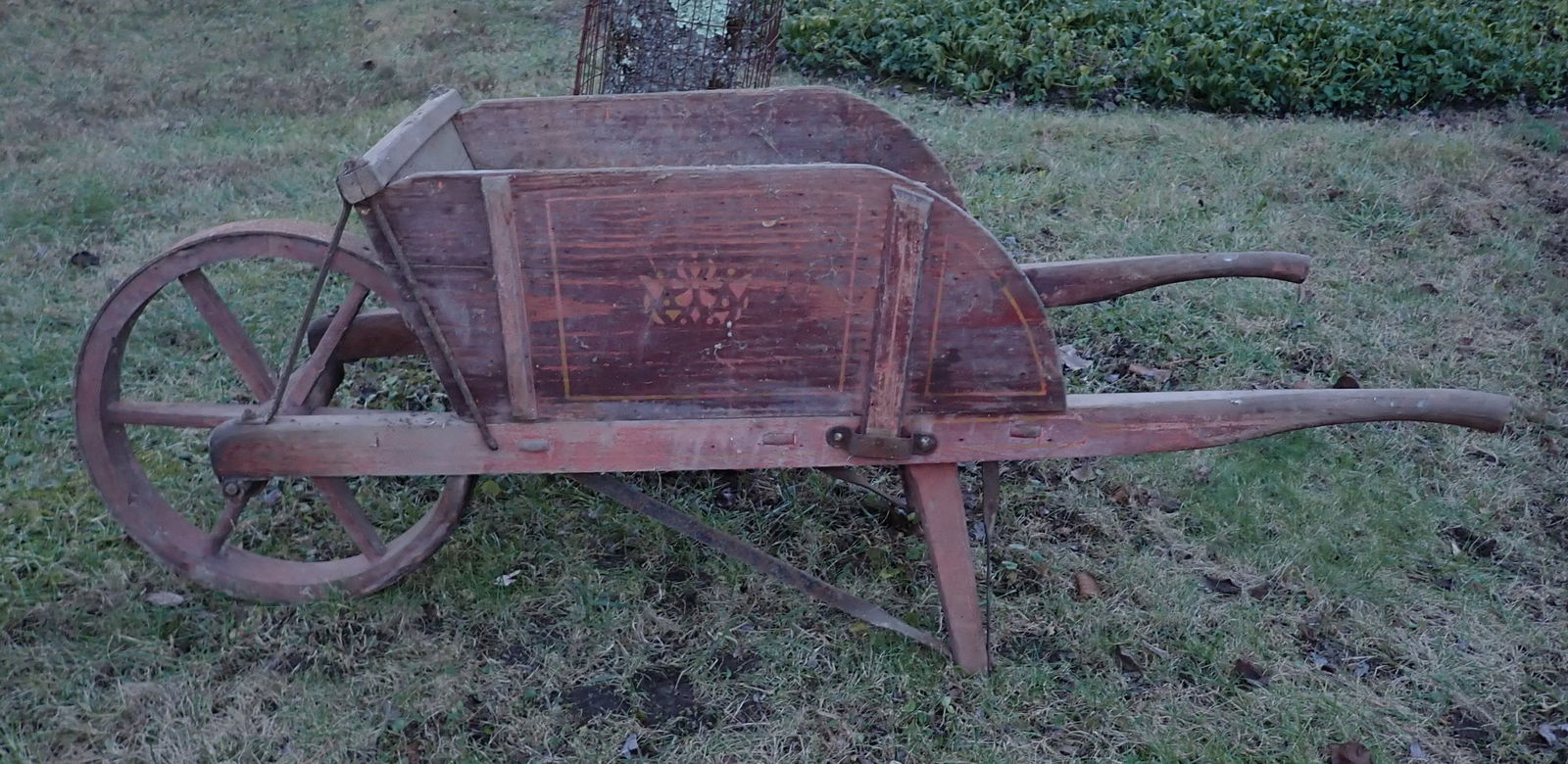 Wooden Wheelbarrow (1 of 5)