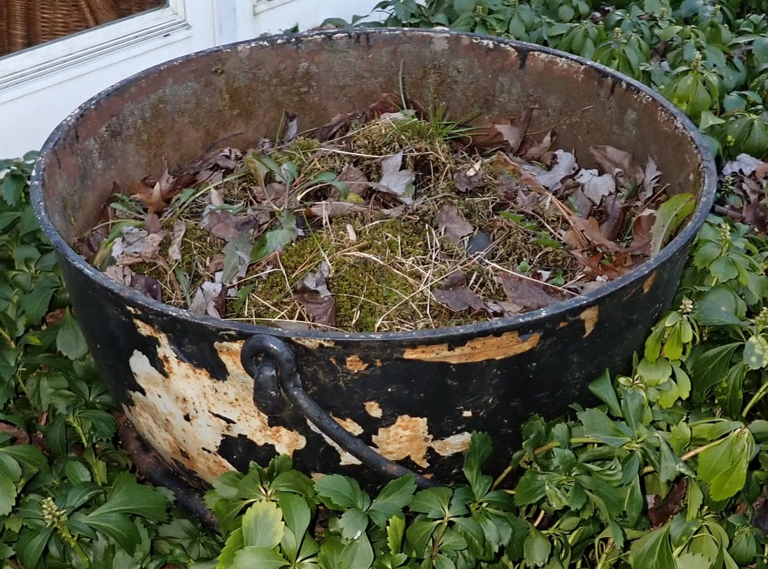 Cast Iron Kettle: Approx 24" in diameter and 15" tall. IF snow is on the ground or it is frozen in the ground, it is up to the buyer to dig it out. Bring help to move. It is HEAVY ! NO SHIPPING