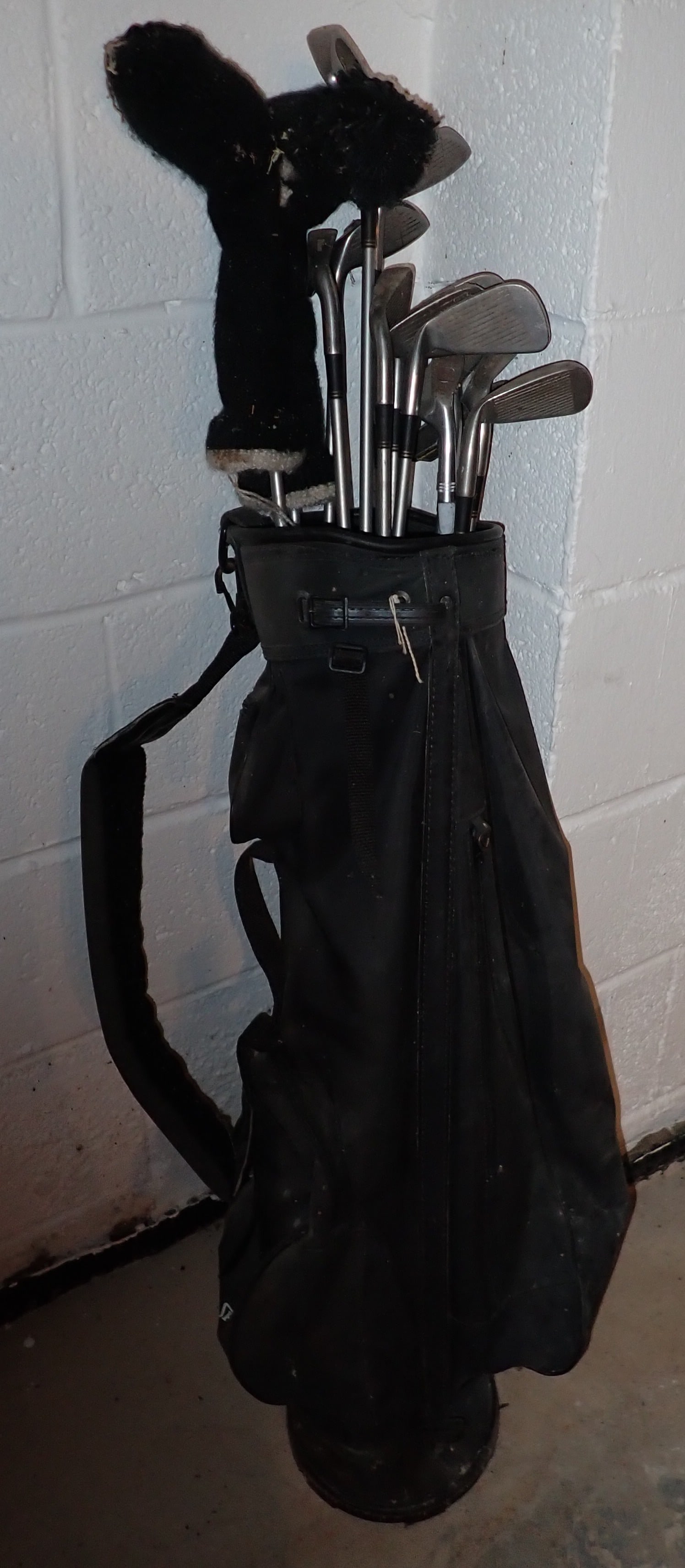 Golf Clubs: NO SHIPPING !