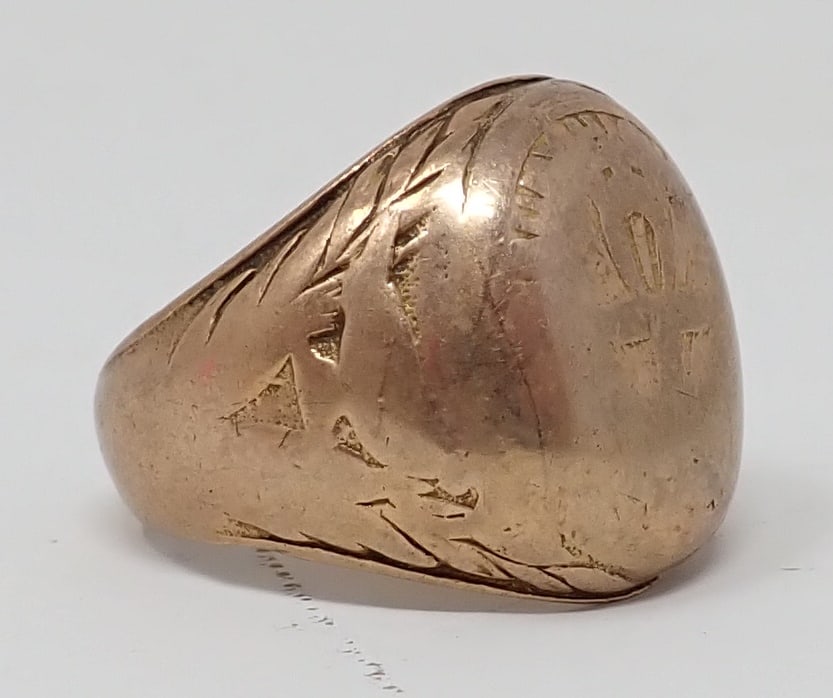 10k Gold Ring (1 of 4)