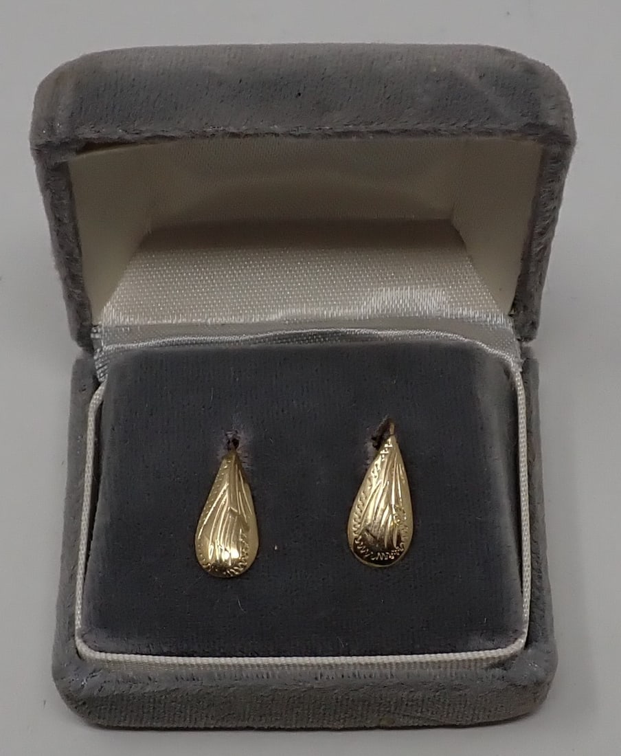 14k Gold Teardrop Earrings (1 of 5)