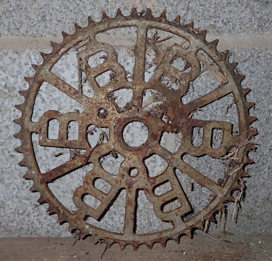Bike Sprocket w/ Letter "B" (1 of 1)