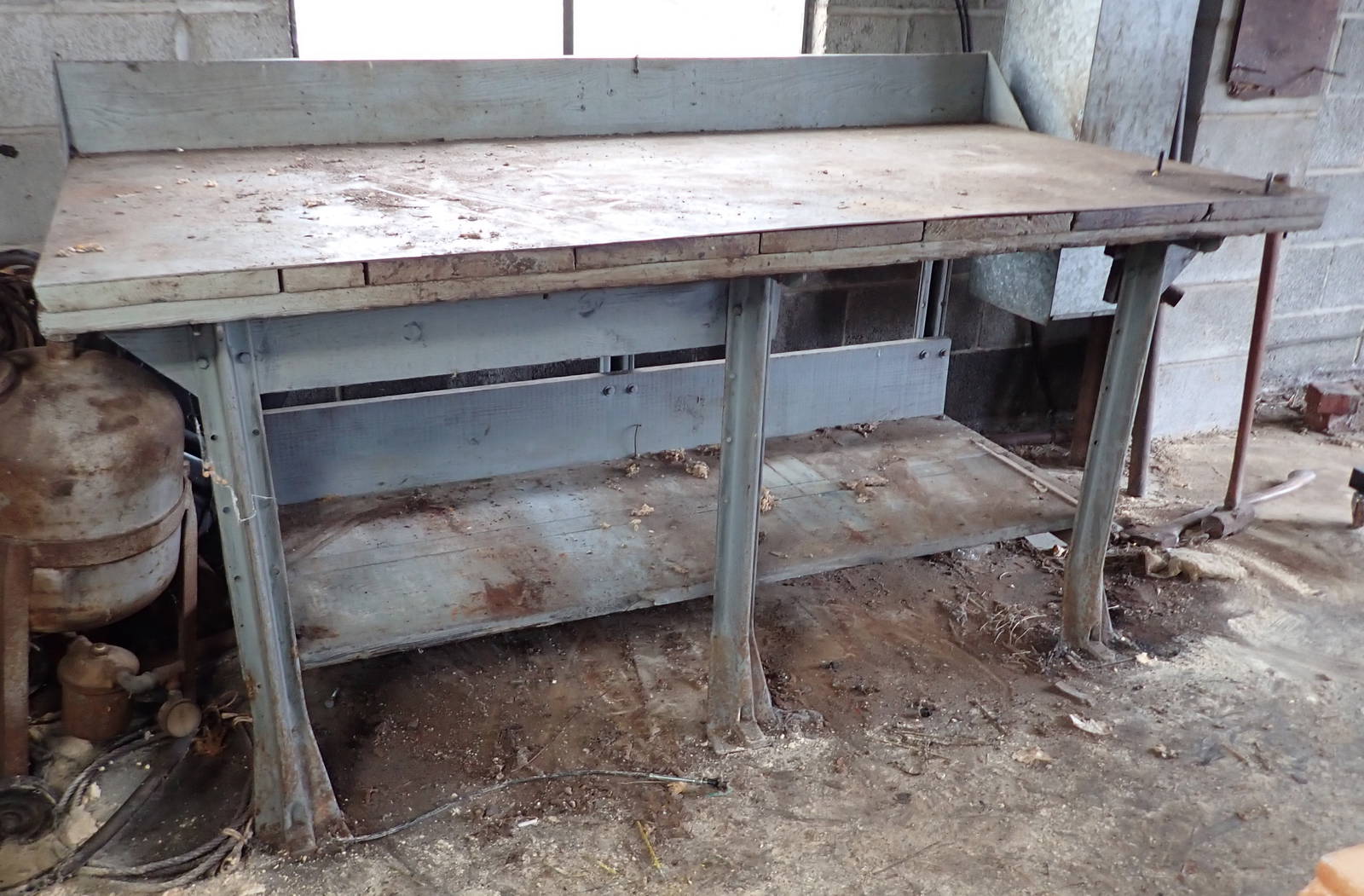 Industrial Workbench Auction