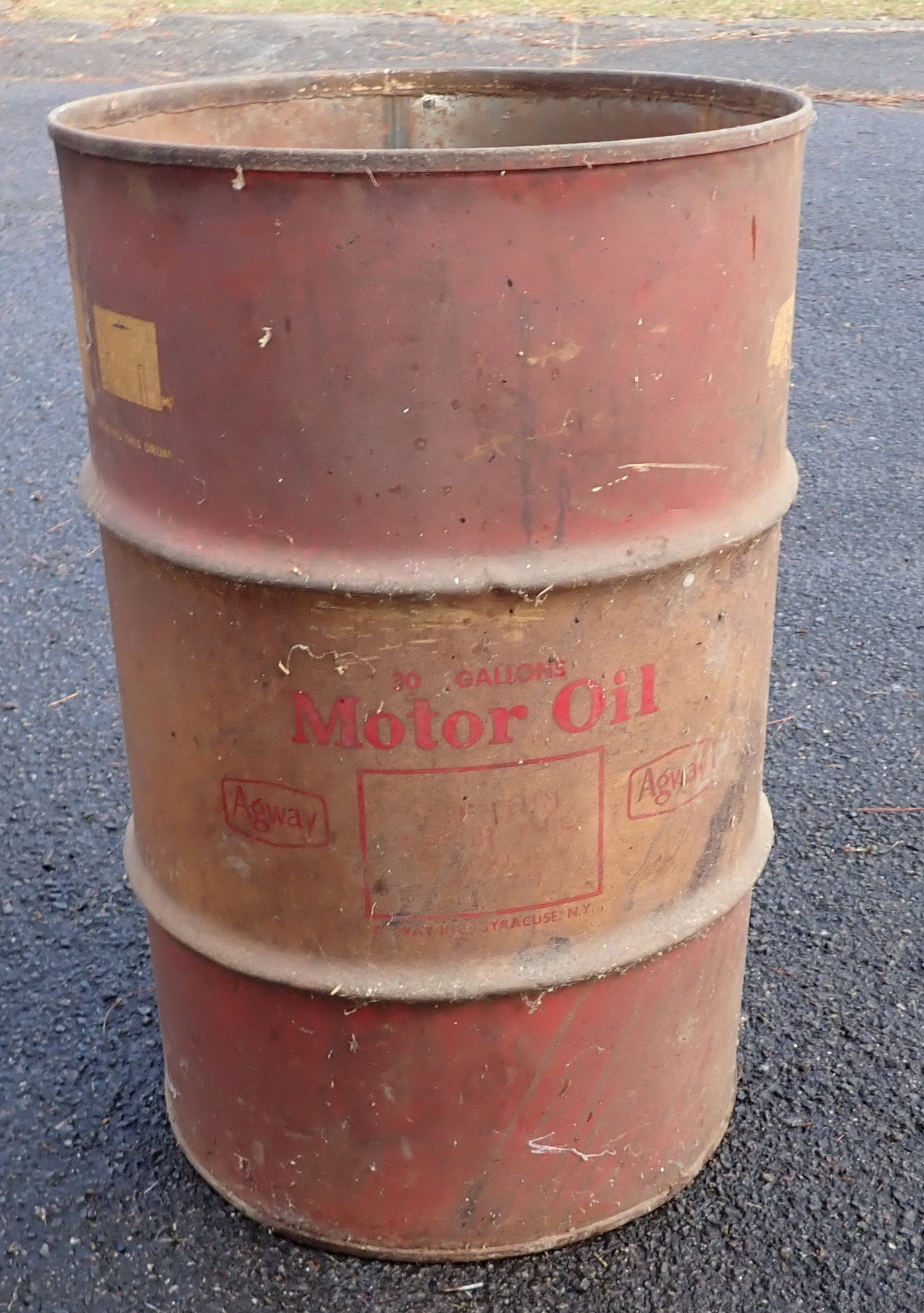 Agway Motor Oil 30 Gallon Drum: Approx 18 1/2" in diameter and 29 1/2" tall. NO shipping
