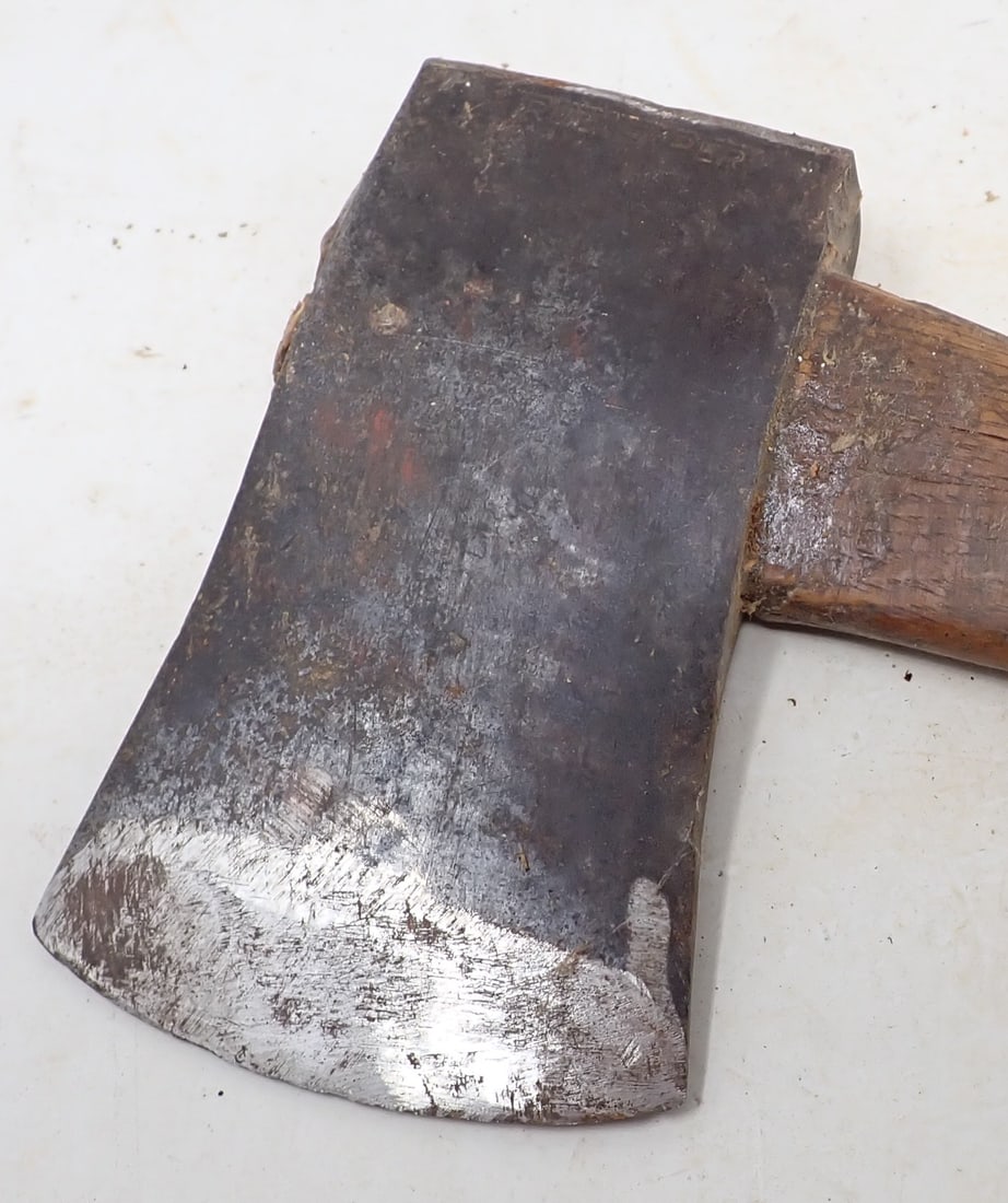True Temper Axe / Hatchet (1 of 2)