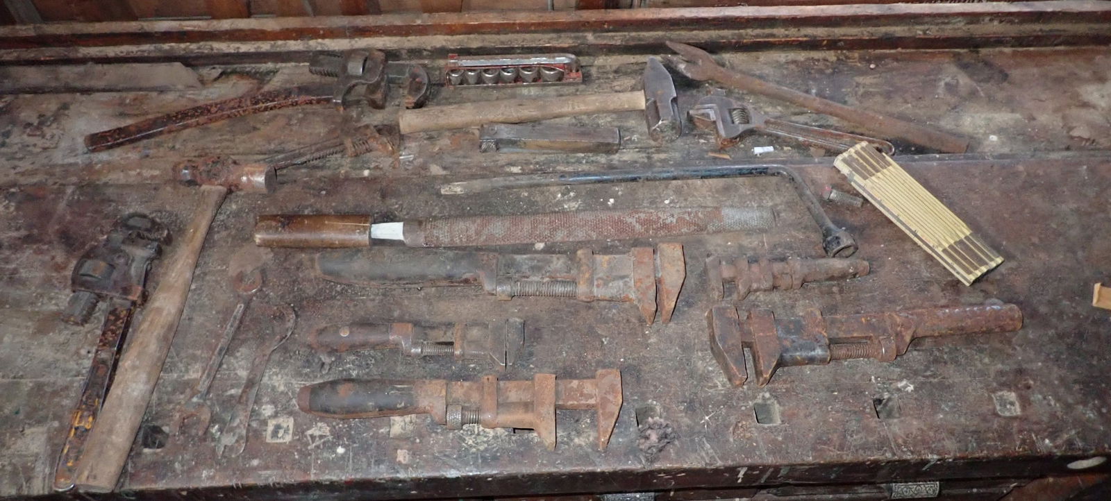 Hammers Pipe Wrenches Misc Tools (1 of 6)