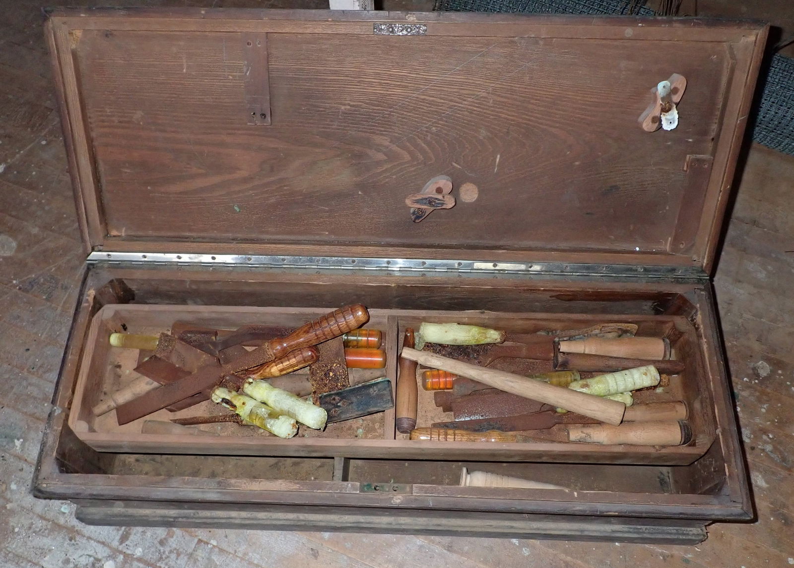 Toolbox w/ AS IS Chisels & Misc (1 of 6)