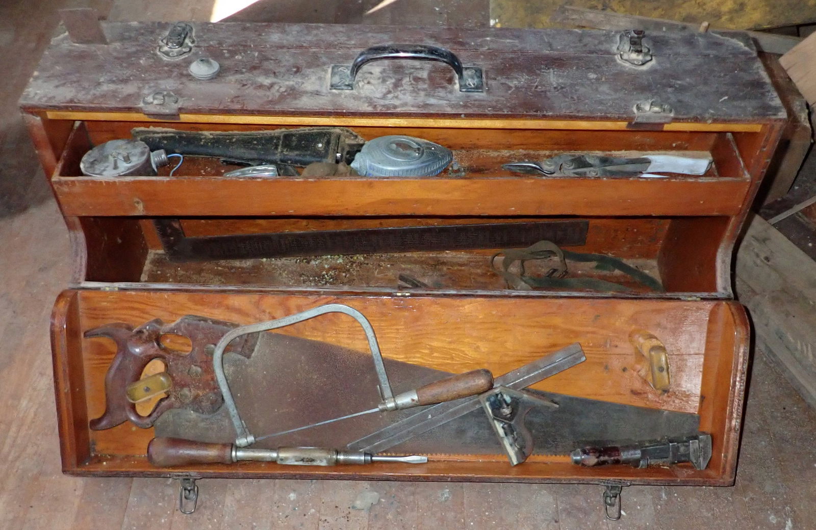 Toolbox Saws Misc Tools (1 of 8)