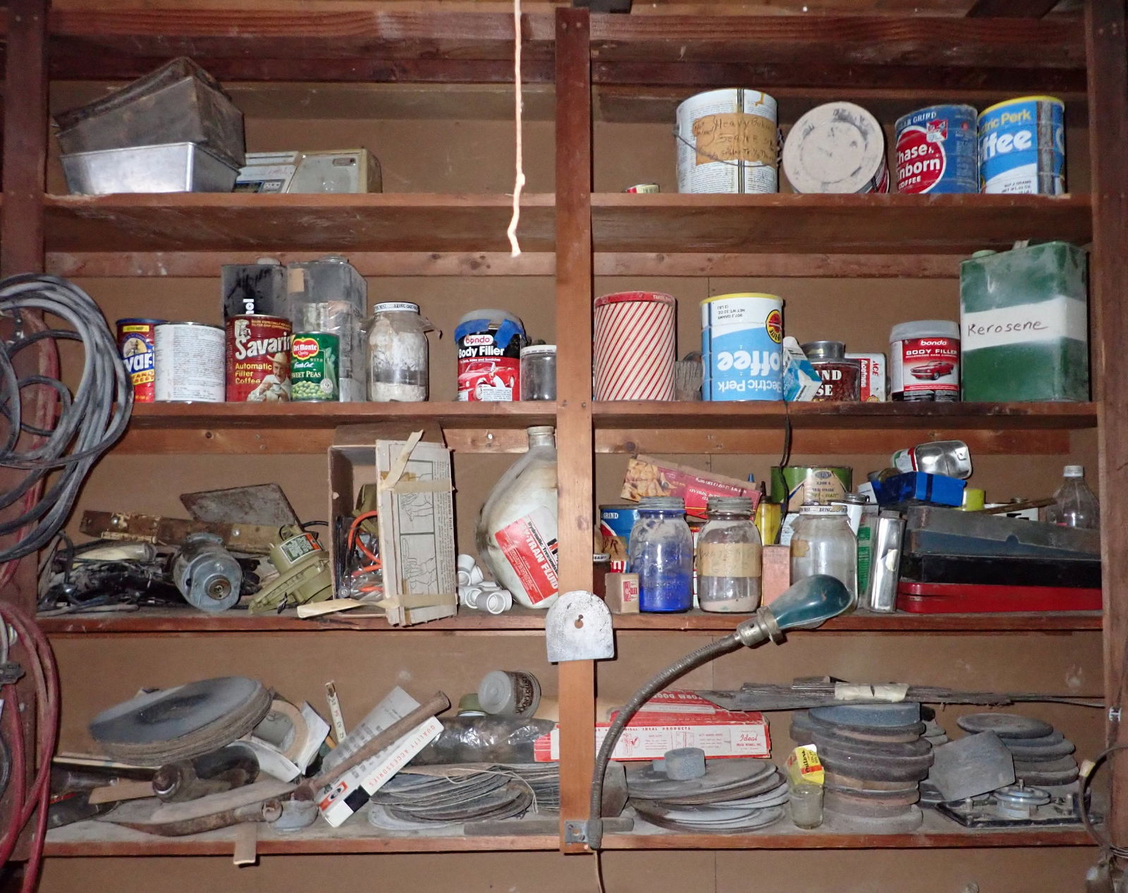 Grinding Stones Sanding Discs Shelf Contents (1 of 4)