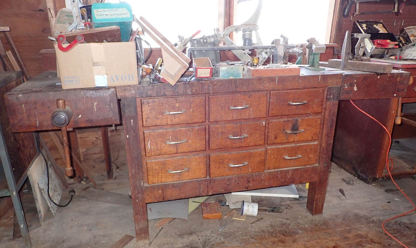 Woodworkers Work Bench (1 of 10)