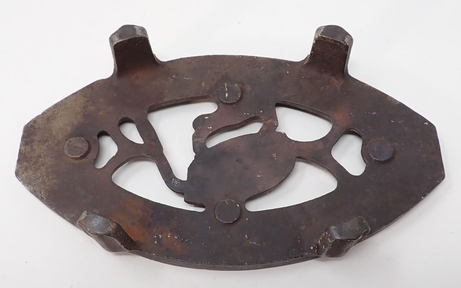 Double Point Comfort Iron Strause Trivet (1 of 1)
