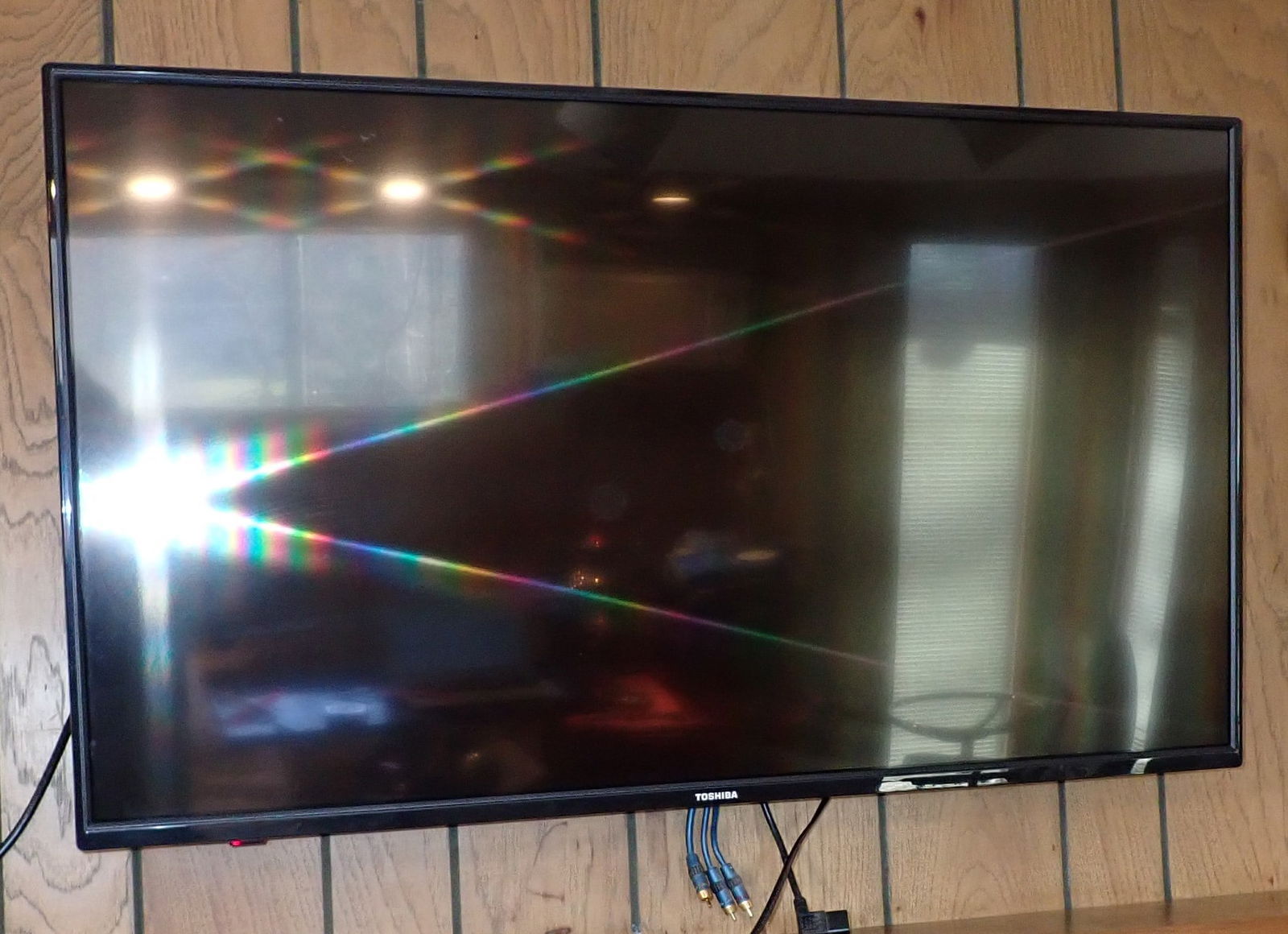 Toshiba 42" TV (1 of 1)