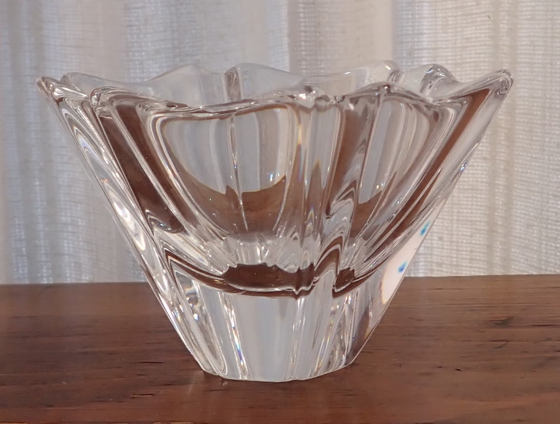 Signed Crystal Candy Dish: Approx 5 1/2" in diameter and 3 1/2" tall