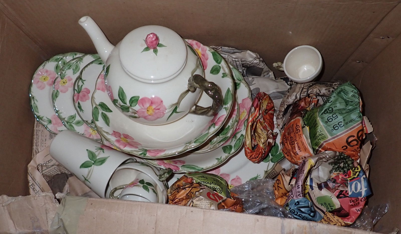 Franciscan Earthenware Dinnerware (1 of 5)