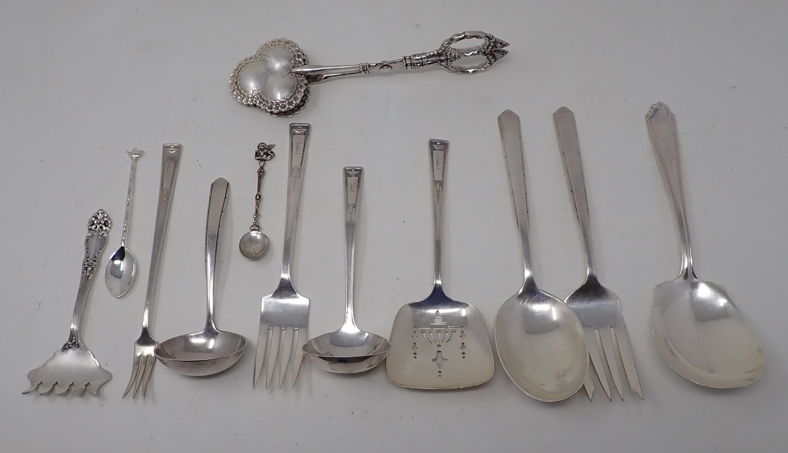 Wallace Gorham & Misc Serving Pieces: Longest is approx 8 5/8"