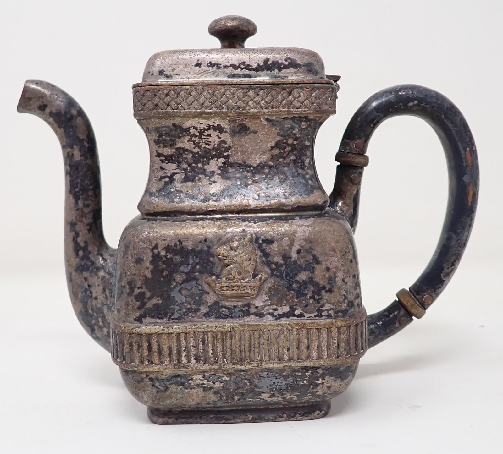 Hotel Walton Silverplate Teapot: Approx 5 1/2" tall.
