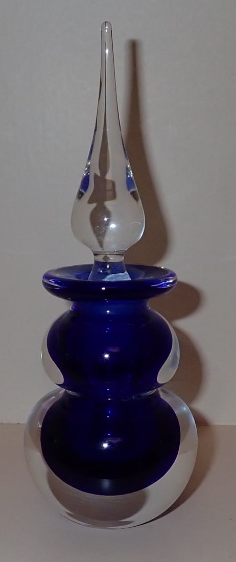 Vandermark Perfume Bottle (1 of 2)