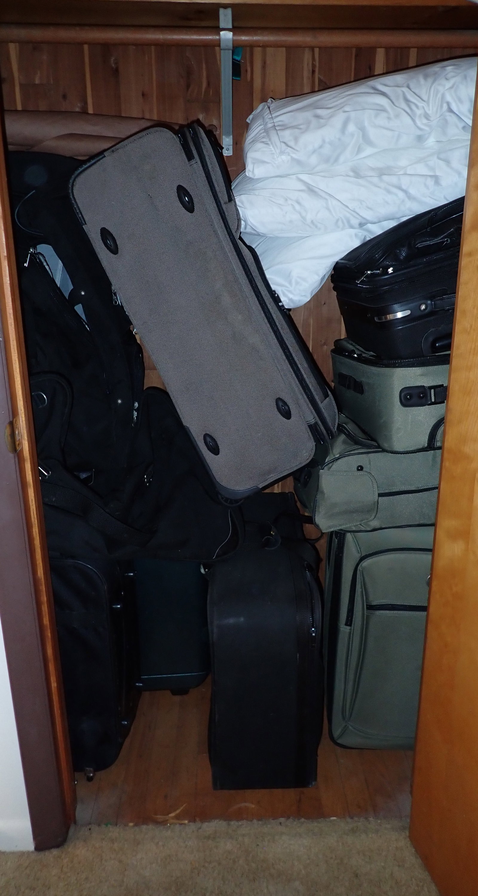 Luggage & Misc Closet Contents: No shipping