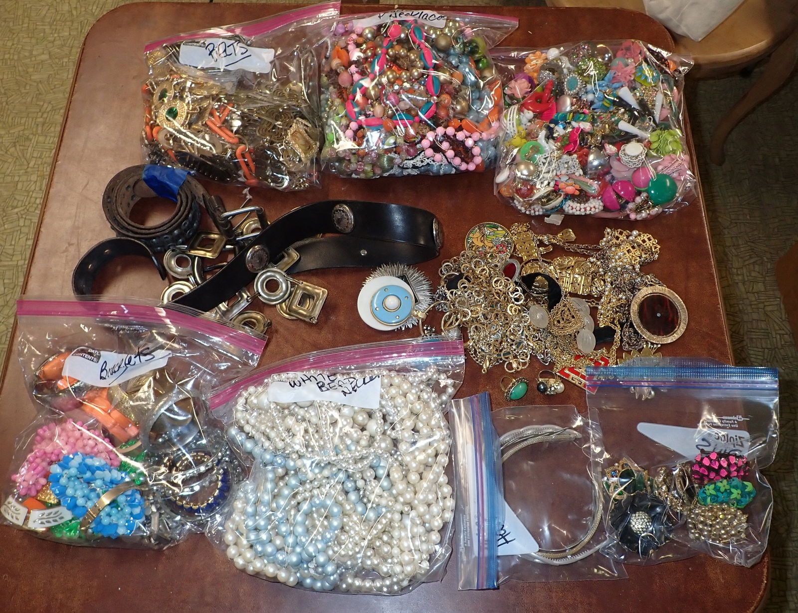 Belts Necklaces Brooches Costume Jewelry (1 of 9)