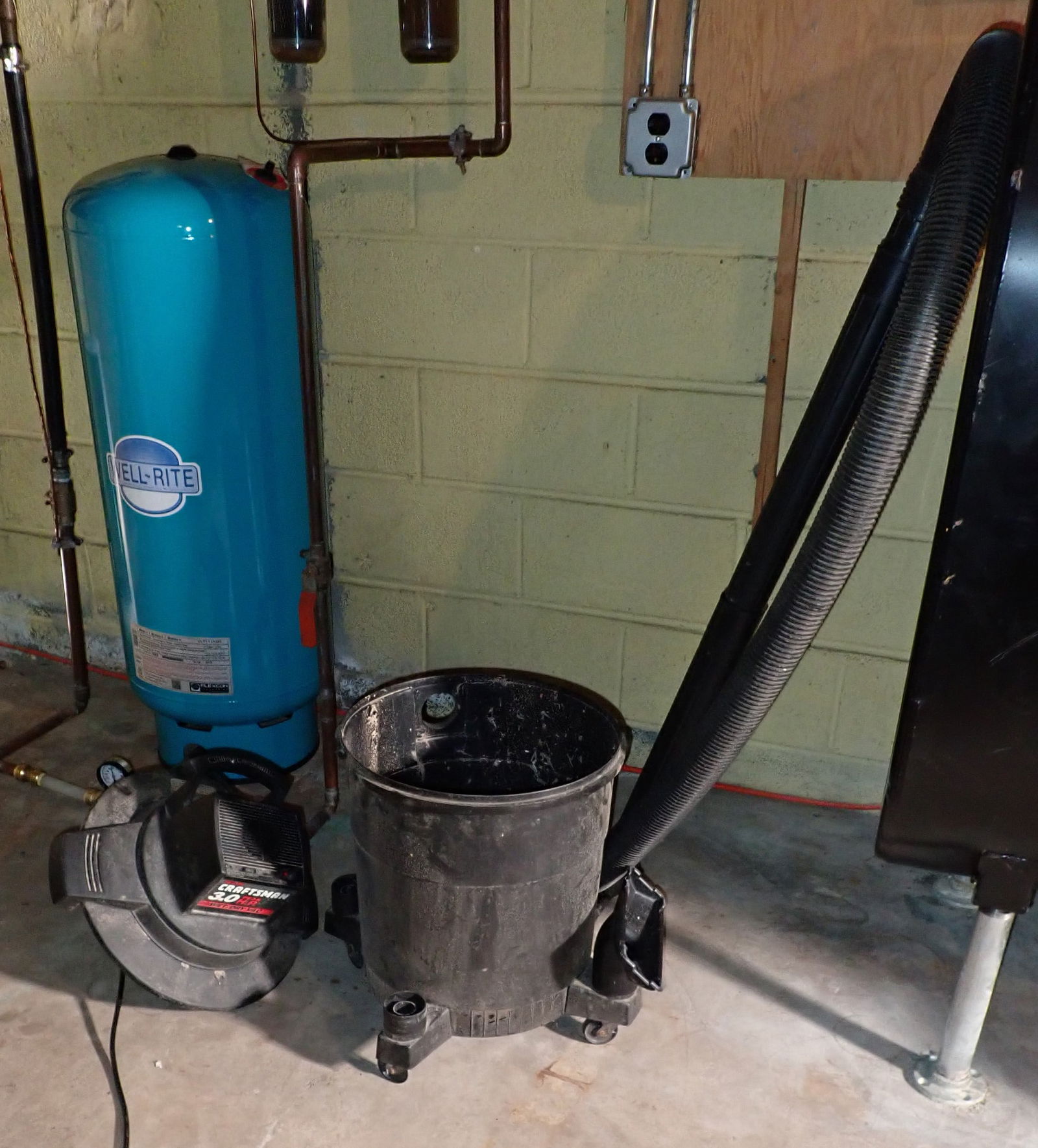 Craftsman 3.0hp Shop Vac (1 of 2)