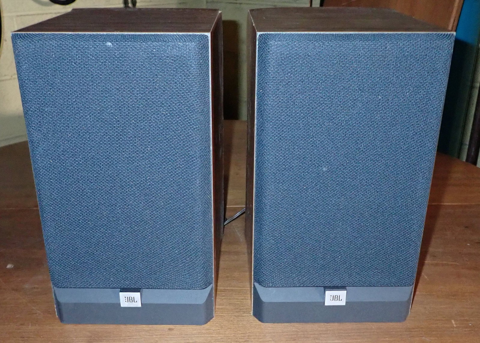 JBL P10 Speakers: No shipping