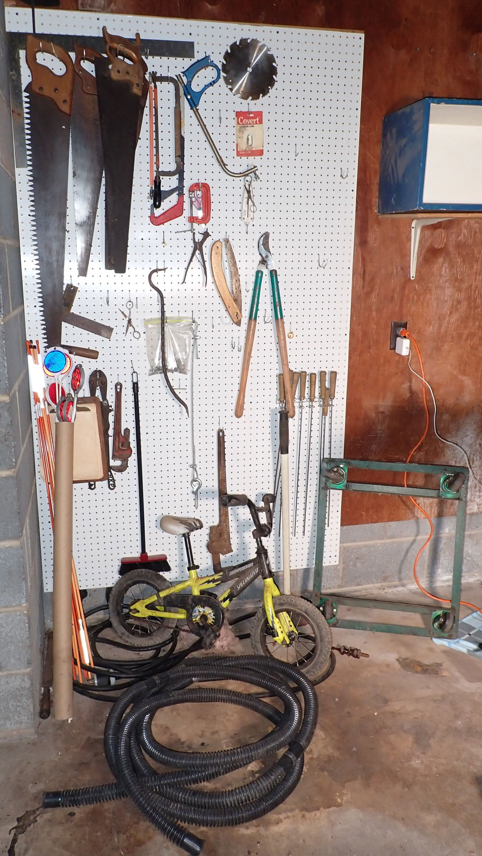 Saws Steel Dolly Sledge Hammer & Misc (1 of 4)