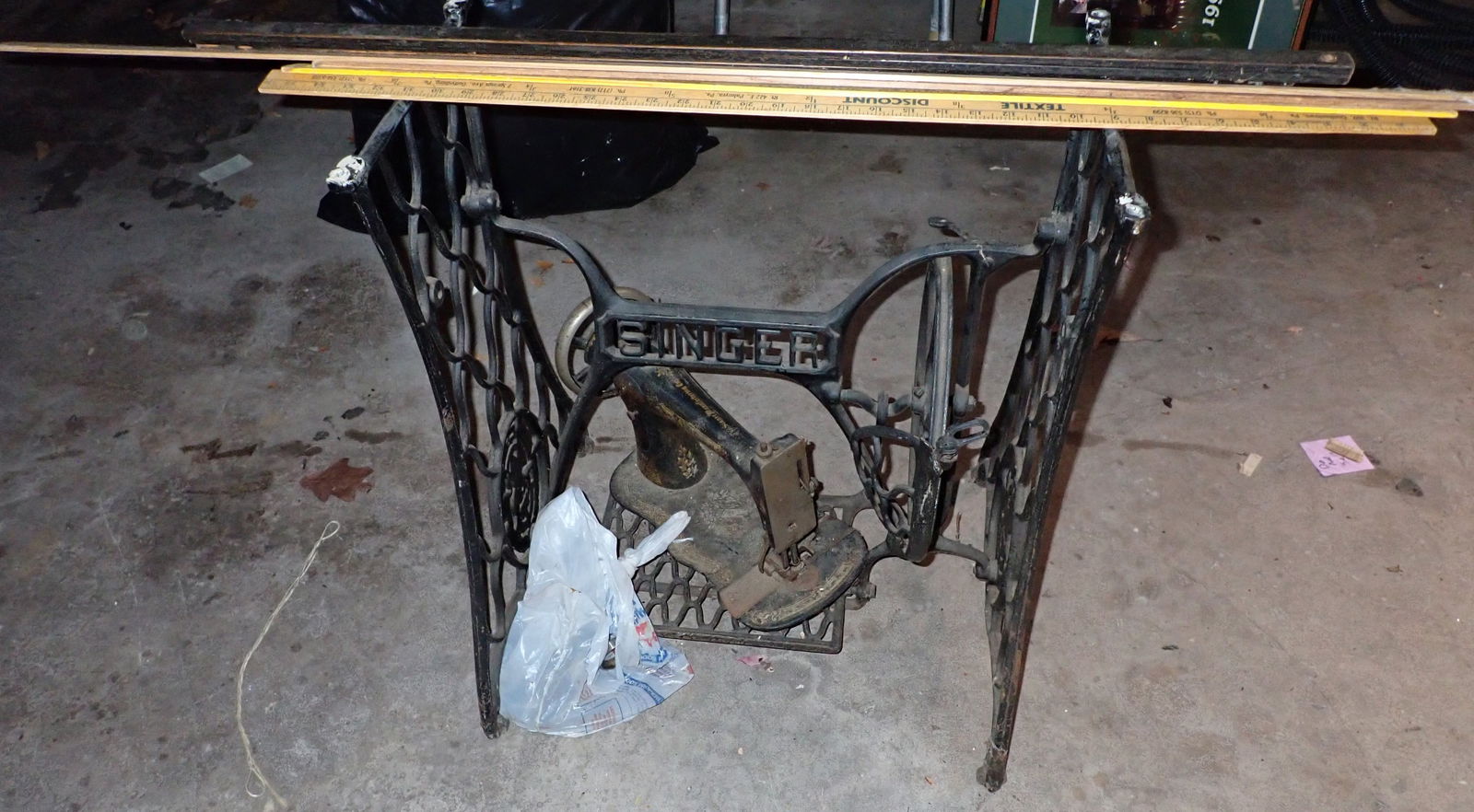 Singer Treadle Sewing Machine & Yardsticks: No shipping