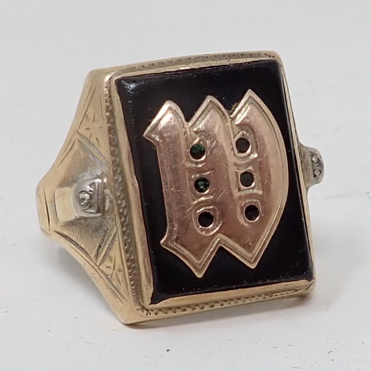10k Gold Letter Ring (1 of 5)